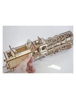 Ugears - Stoom Locomotief 7 Ugears - Stoom Locomotief -Speelgoedwinkel stoom locomotief 2